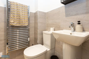 Ensuite- click for photo gallery